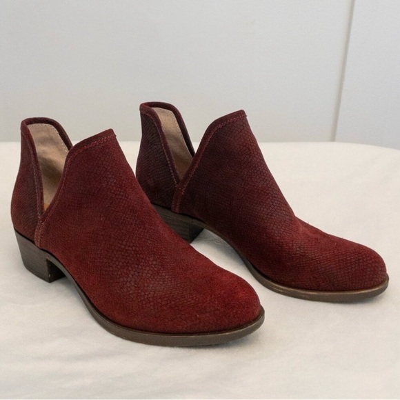 Lucky Brand Red Suede Ankle Booties – Size 6.5M Low Heel Western V-Cut - Picture 7 of 7